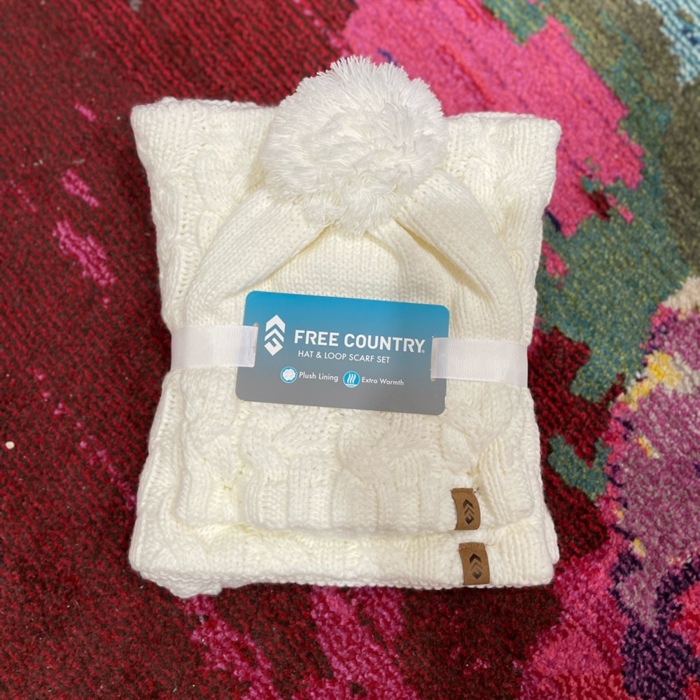 Free country hat and scarf